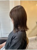 セミディシアーカラー切りっぱなしボブ