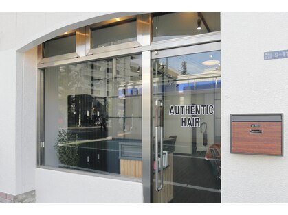 オーセンティック(AUTHENTIC)の写真