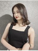 ナチュラルな大人可愛い外ハネミディアム