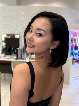 ヴィサージュ ギンザ VISAGE GINZA 首元を綺麗に魅せるコンパクトボブ