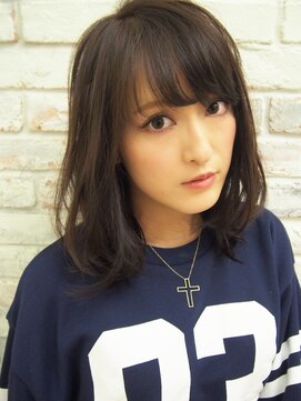 スノウ(SKNOW) ベージュミディアムボブ