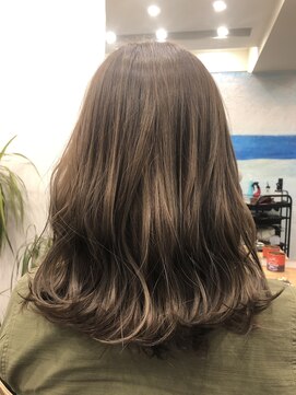 オルガ ヘアアンドメイク(Oluga hair&make) ツヤアッシュウェーブ