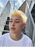 スパイキーショート束感ツーブロックマッシュブリーチハイライト