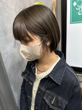 グラフィーサッポロ(Graphy sapporo) 【graphy札幌　山本　樹】　ボブ　オリーブベージュ