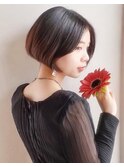 大人クラシカル切りっぱなしボブ
