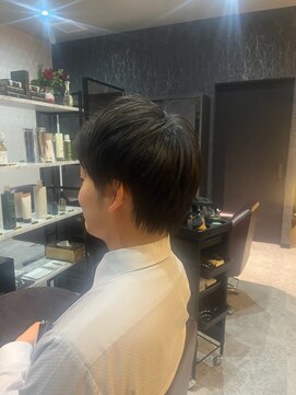 グレイヘアービューティー(gray hair beauty) ツーブロックショート