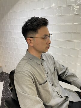 メリケンバーバーショップ フクオカ(MERICAN BARBERSHOP FUK) かきあげナチュラルフェードビジネス