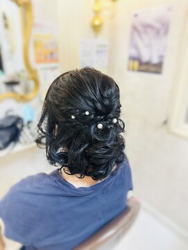 美容室 ティンカーベル ハーフアップ