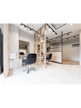 寛げる上質空間のプライベートSalon◇髪質改善＆ダメージレス施術にこだわり、艶のあるヘアスタイルが叶う