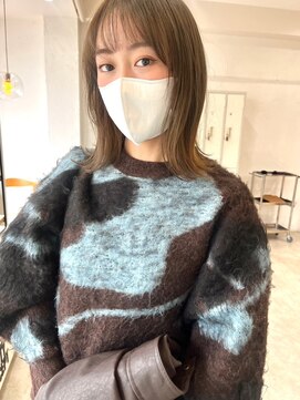 ヘアデザイン ソラ(Sola) 透け感赤み消しカラーベージュ×大人可愛い小顔レイヤーカット