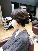 オラ ボーテ(Aura Beaute)&nbsp;外ハネ癖毛風パーマショート