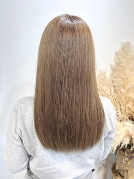 レオン(Re:ON) 王道のベージュカラー