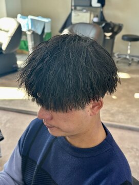 スウェル 稲毛店(Swell) MEN’S HAIR/ブルーブラック/フェザーパーマ/稲毛駅