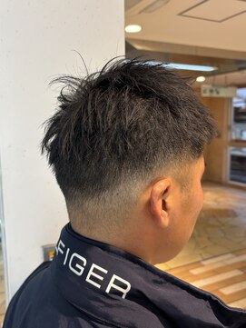 ケンジ 平塚 アネッタ(KENJE annetta) 刈り上げベリーショート