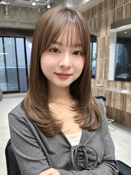 ポーチバイハニー オモテサンドウ(PORCH by HONEY omotesando) ミディアムヘアハッシュカットグレージュ1
