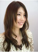 上品で華やかな大きめカールスタイル