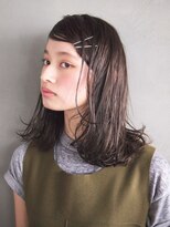 コス(kos)&nbsp;【nanuk＊UEKI】透け感はキープのダークグレージュ