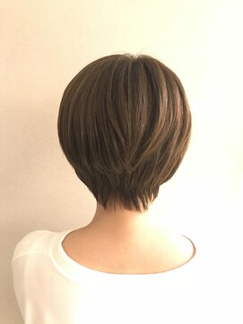 ロンド 銀座(Lond) 大人可愛いショートボブ 担当高橋ヒロシ