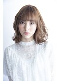潤いベージュでカジュアルエレガンスボブ