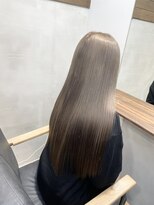 ミオ バイ レニア(mio by ReniA)&nbsp;スーパーロング　ミルクティーグレー