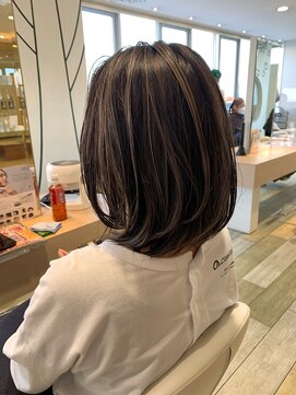 ヘアークラフト アニー 南郷18丁目店(HAIR CRAFT Annie) ハイライトのボブ