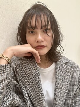 ヴィス ベリー店 ルーズ感あふれる顔周りレイヤーボブ【岩山優莉】