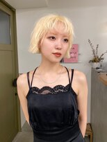 トナリ(tonari)&nbsp;リップラインボブ×抜きっぱなしブリーチカラー