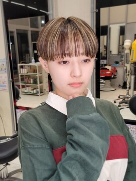 バイエイト(X8) マッシュショート&ハイライト 『小川』