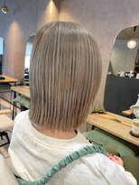 ヘイリー(HAILEY)&nbsp;ハイトーン/ミルクティーベージュ/ブリーチカラー