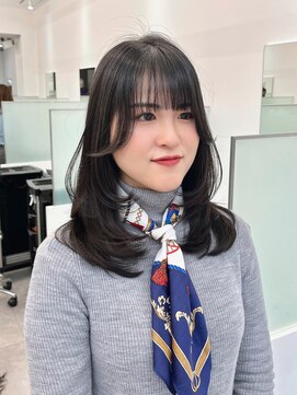 ニトバイアンキシム(nit by ahnkism) レイヤーカット顔まわりストレートロングレイヤー堀江