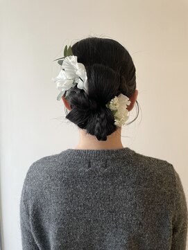 プラスディー(+D) タイトシニヨン