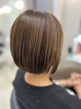 ノイク(Noic) ボブ