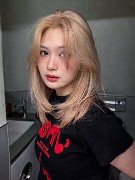 シオン(shion) ロングブロンドミルクティーブリーチハイトーン_ba561552