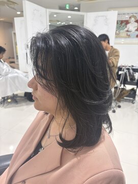 エアー 青山(AIR) ミディアムカット/ミディアムレイヤー