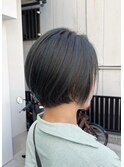 ミニウルフ透明感ボブ×ハイライトディープブルー