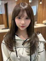 ヴィヴィッド オモテサンドウ(ViViD omotesando)&nbsp;オリーブアッシュ 透明感 顔周りレイヤー 20代30代 美髪