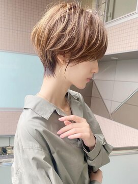 アンド ストーリーズ(&STORIES) 大人可愛い前髪ありのひし形マッシュショートパーマ20代30代