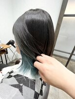 インナーカラー☆大人可愛いひし形ハンサムショートボブ外ハネ