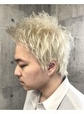 プラチナホワイトスパイキーショート