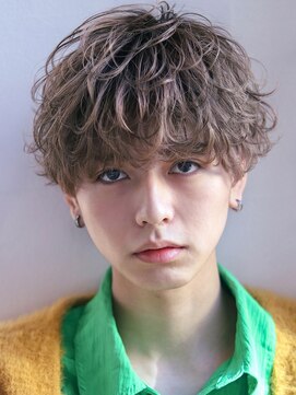 オーシャントーキョー サニー 原宿(OCEAN TOKYO Sunny) ニュアンスパーマ無造作マッシュ束感ランダム刈り上げ韓国