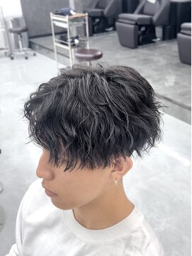 ザ アクネ 岡崎竜美丘店(THE ACNE) ＊緩めツイストスパイラル/センターパート/パーマ