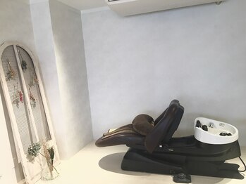 ロイジーヘアー(roijir hair)の写真/体と心を癒やすroijirhairの"極上ヘッドスパ"を体感！リラックス出来る空間で至福のひとときをご提供＊