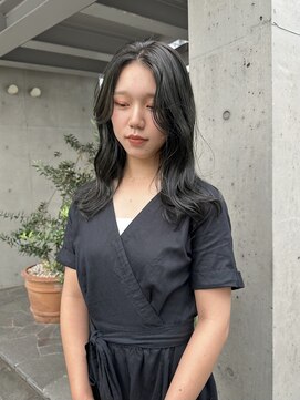 ローウェ 表参道(Louwe) オリーブグレージュカラー