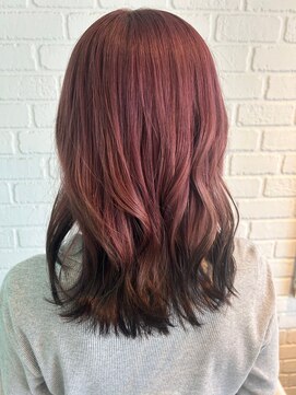 サロン デュッカ(Salon Duka) ピンク×黒