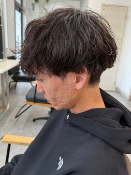 フゥ 宇都宮(FeU) 栃木メンズパーマメンズカットセンターパートメンズマッシュ緩め