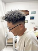 ブリーチ　パーマ　スキンフェード