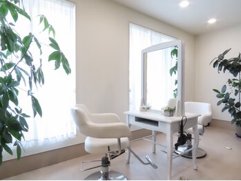 エルモ(ELMO)の写真/平日夜18時以降も対応◇安心のマンツーマン施術で、仕事帰りの時間を有効活用!早朝のヘアセットも対応◎