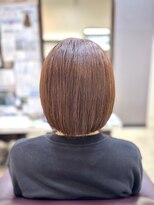 トレセッテ(tre sette)&nbsp;軽さを出したワンレンボブスタイル/ナチュラルブラウンカラー