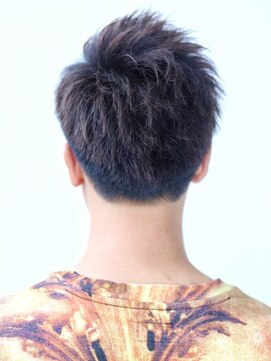 リタバイクロト(LITA by KUROT) 那覇/刈り上げセンターパート/波巻きツイストスパイラル