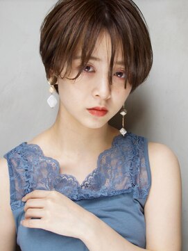 アトリエ フェム(atelier.fem) atelier.fem バング長めのカワイイニュアンスショート